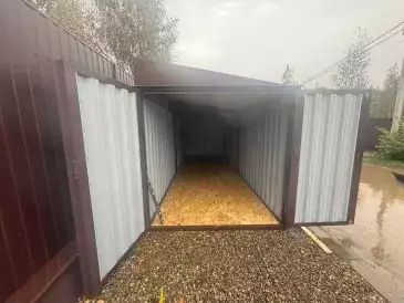 Вместительный гараж для квадроцикла в шоколадном цвете в с. Синьково, Раменский г.о., МО Вместительный гараж для квадроцикла в шоколадном цвете в с. Синьково, Раменский г.о., МО