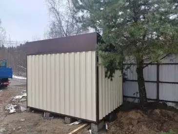 Гараж для квадроцикла в комбинированной расцветке в дер. Путилово, Пушкинский р-н, МО Гараж для квадроцикла в комбинированной расцветке в дер. Путилово, Пушкинский р-н, МО