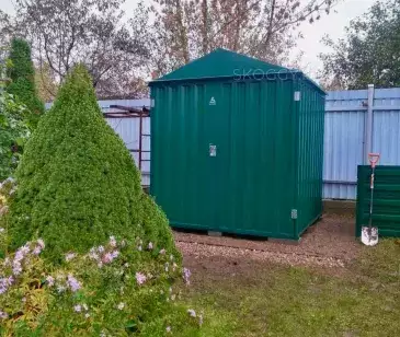 Компактный хозблок для личных вещей в сочном зеленом цвете в дер. Малые Горки, Наро-Фоминский р-н, МО