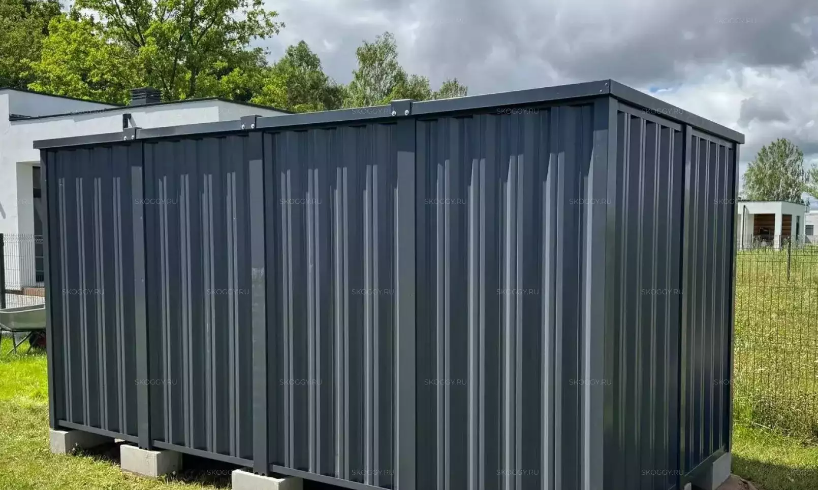 Секционный хозблок SKOGGY с плоской крышей